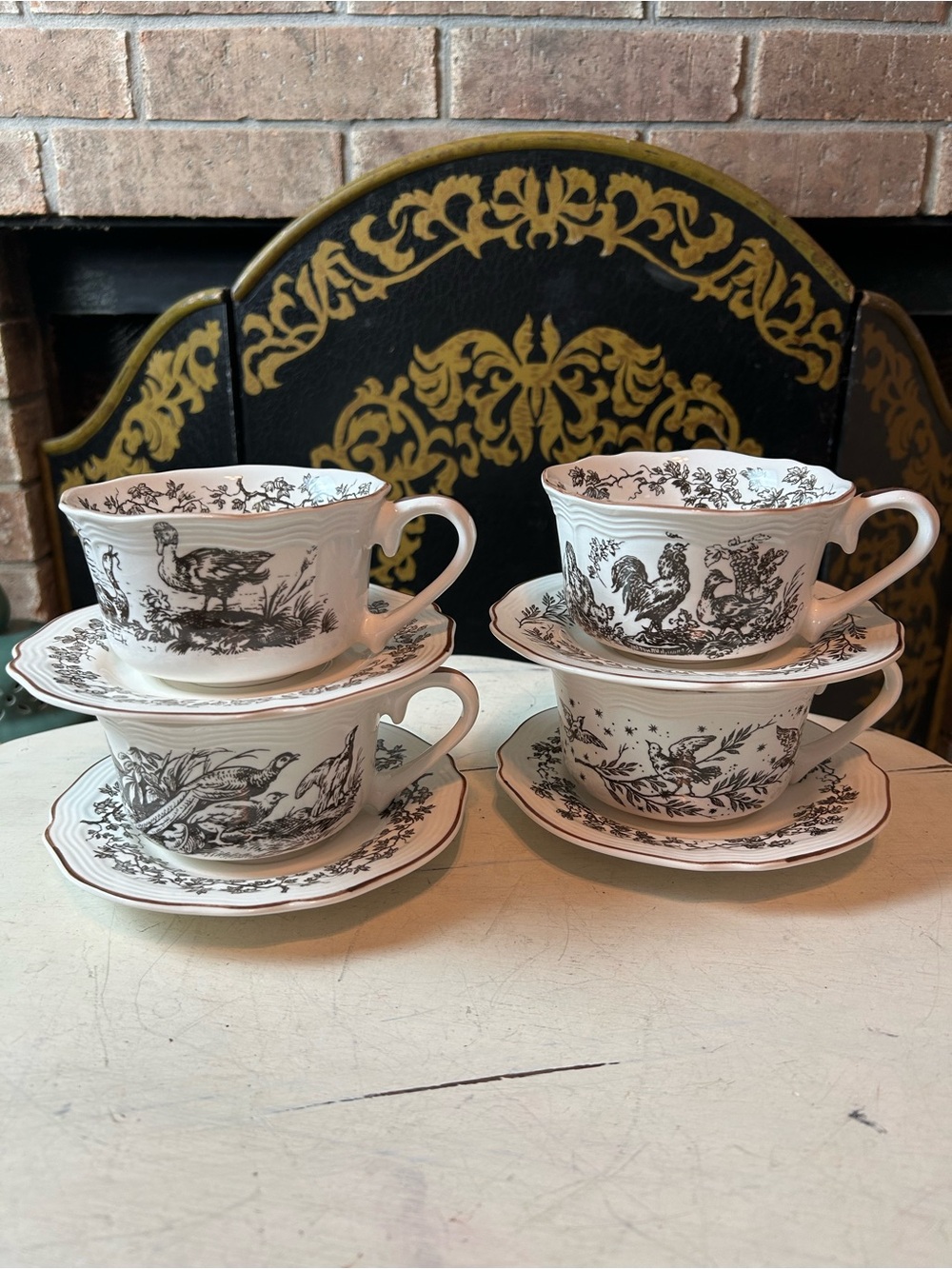 TABLETOPS UNLIMITED New England Toile Black White GAMEBIRDS 4 Teacup Saucer